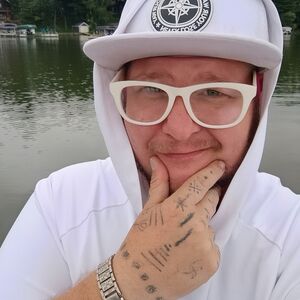 Meet your Posher, Than